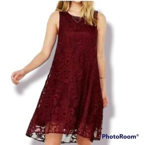 BB Dakota Lace Sleeveless Dress